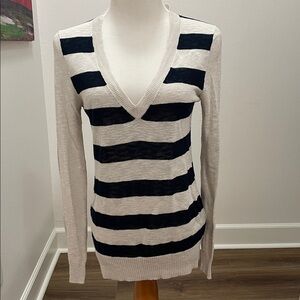 J. Crew Cream & Navy Striped V-Neck Linen /Cotton Blend Sweater size Small